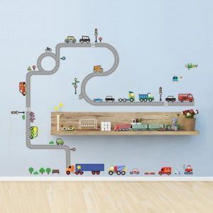 pista de auto pintada en pared infantil