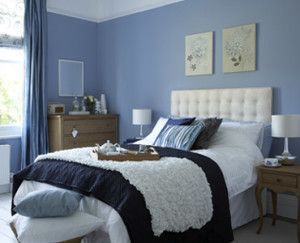 dormitorio azul celeste y marron