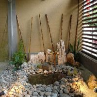 patio interno minimalista caña de bambu