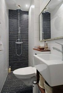 baño fino y largo pequeño moderno