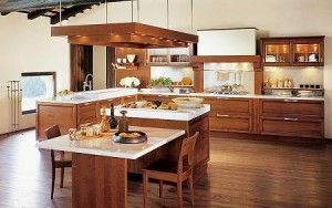 cocina moderna con muebles de algarrobo